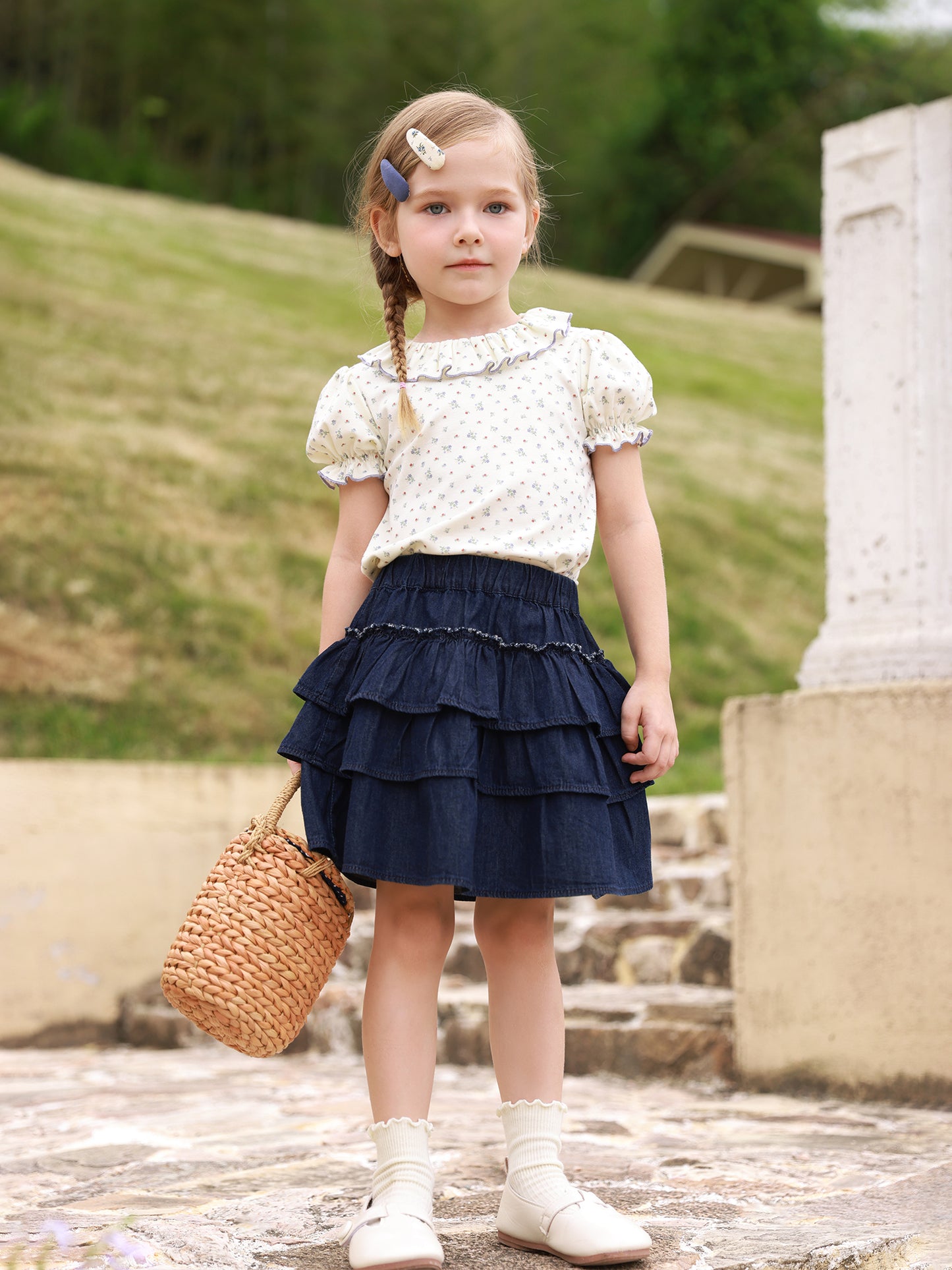 Cute Girls' Short-Sleeved Blouse with Floral Prints