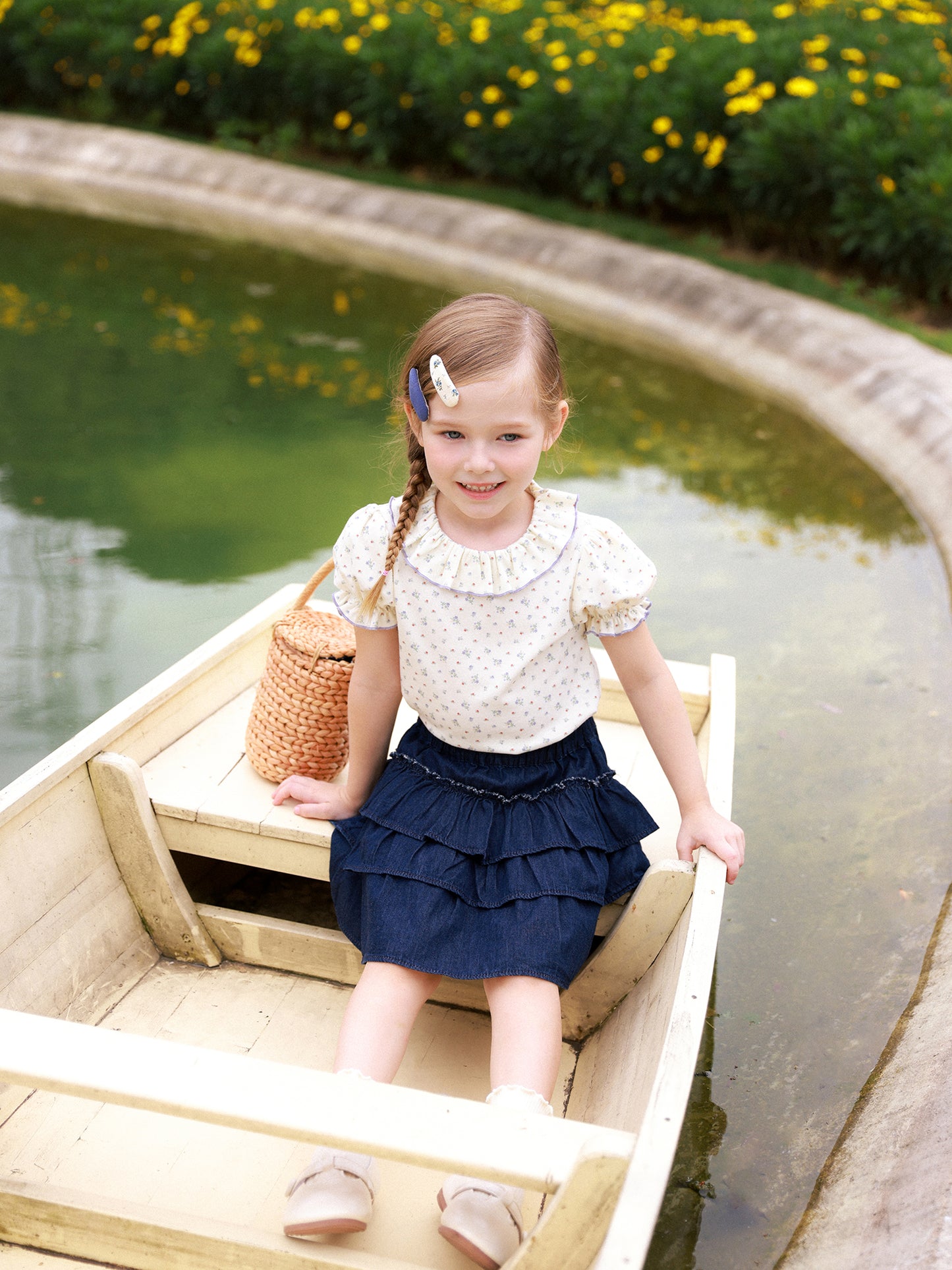 Cute Girls' Short-Sleeved Blouse with Floral Prints