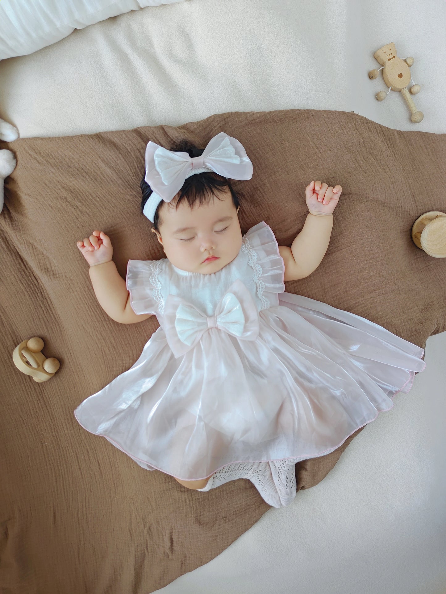 Amazing Baby princess dress   luxuriously tailored