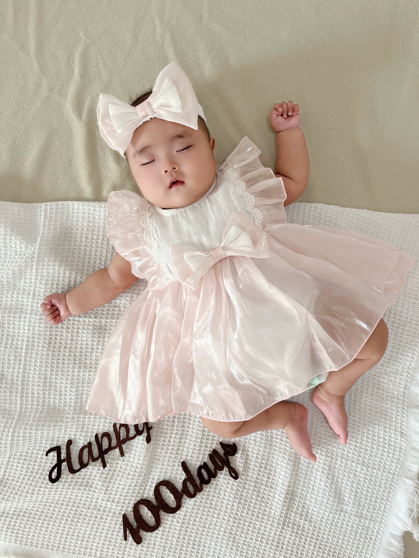 Amazing Baby princess dress   luxuriously tailored